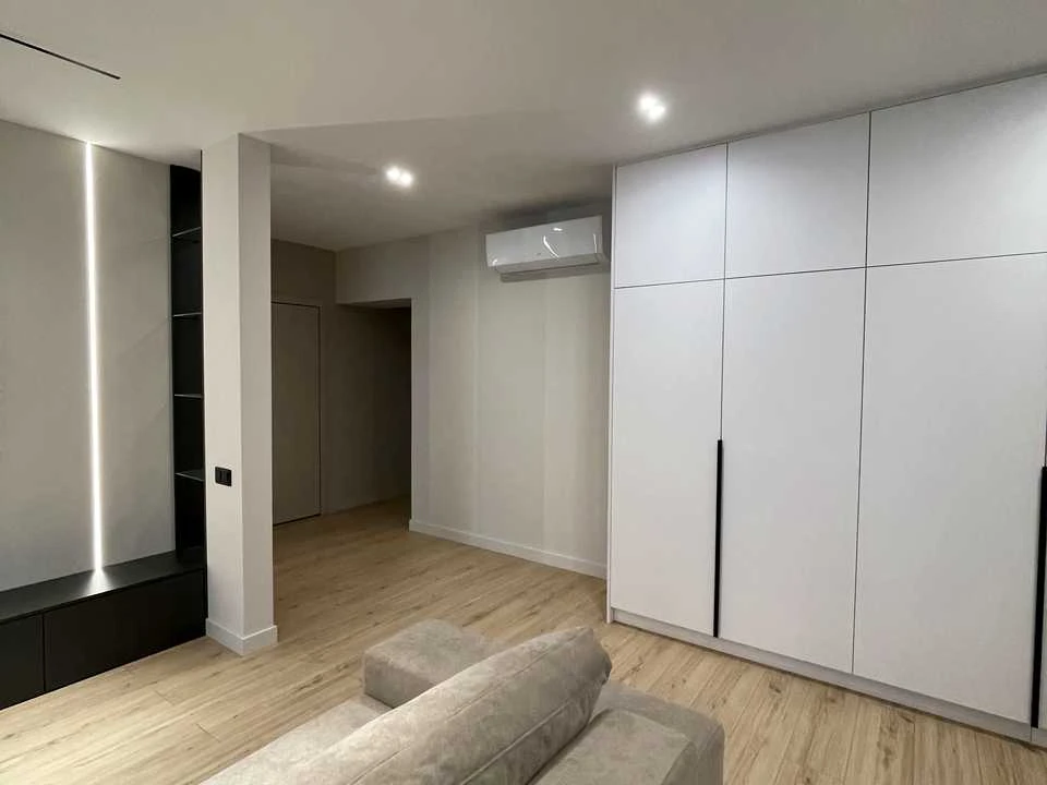 Apartment. Ivano-Frankivsk, Juliana Pelesha st.