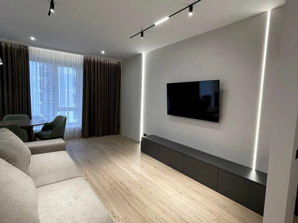 Apartment. Ivano-Frankivsk, Juliana Pelesha st.