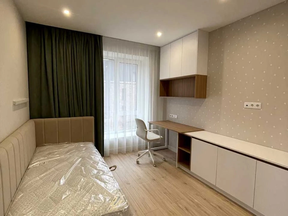 Apartment. Ivano-Frankivsk, Juliana Pelesha st.