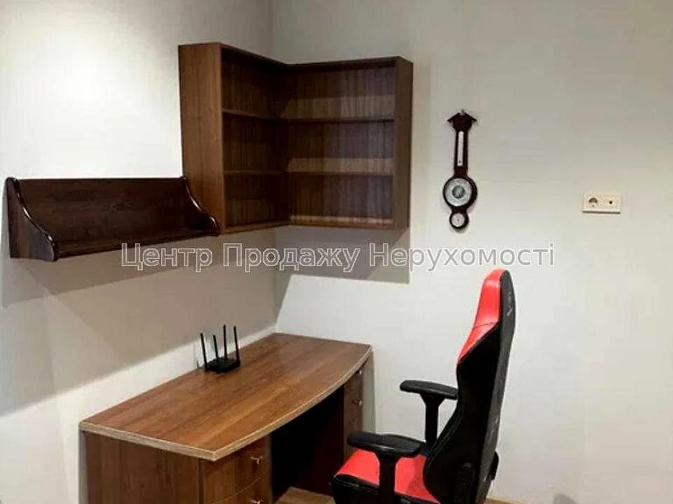 Apartment. Kharkiv, Peremohy Avenue.