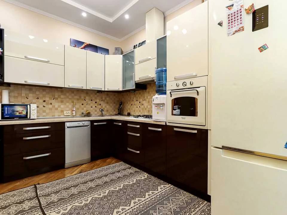 Apartment. Ivano-Frankivsk, Sichovyh Strichiv st.
