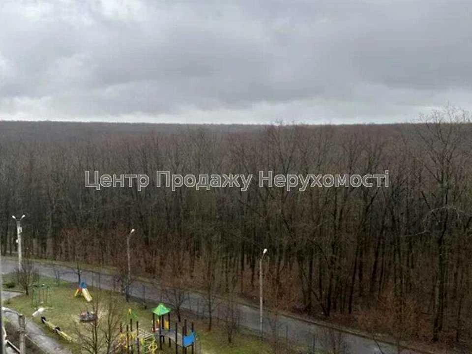 Apartment. Kharkiv, Peremohy Avenue.