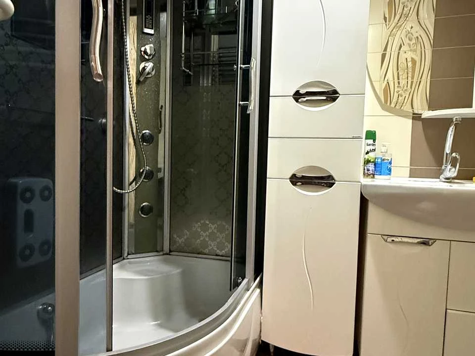 Apartment. Ivano-Frankivsk, Hnat Hotkevych st.