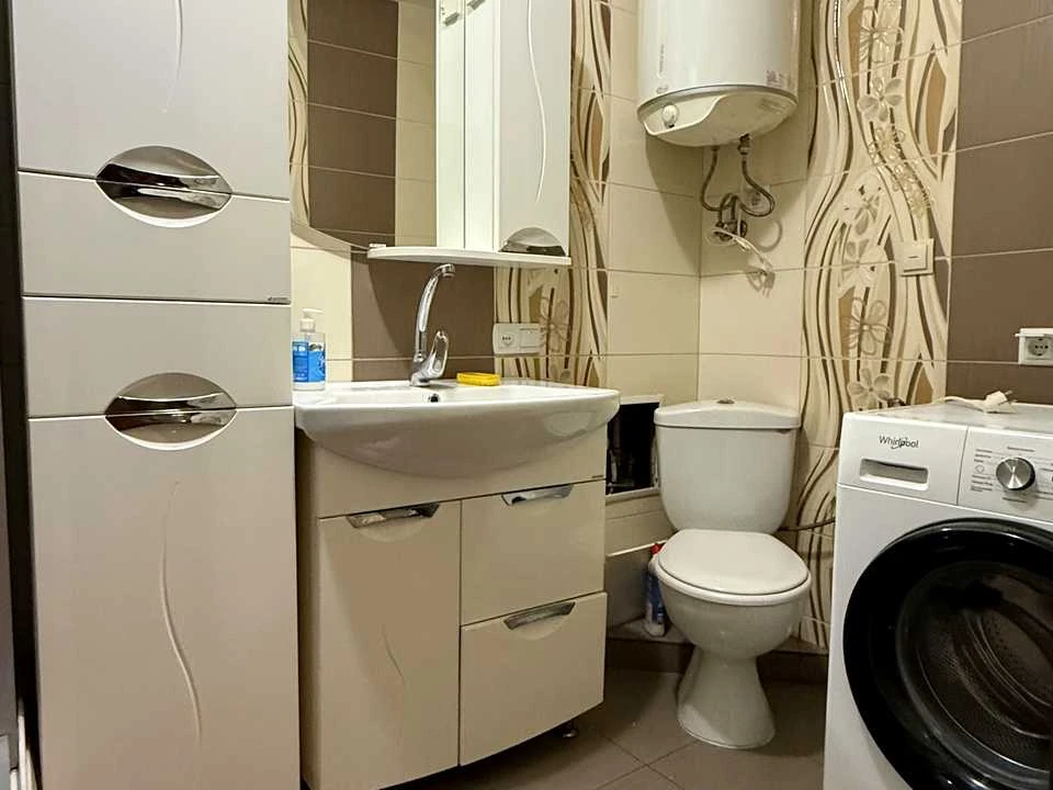 Apartment. Ivano-Frankivsk, Hnat Hotkevych st.