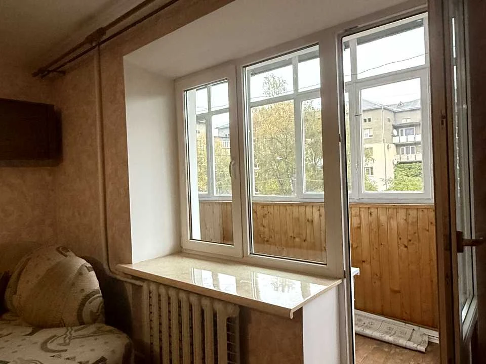 Apartment. Ivano-Frankivsk, Hnat Hotkevych st.