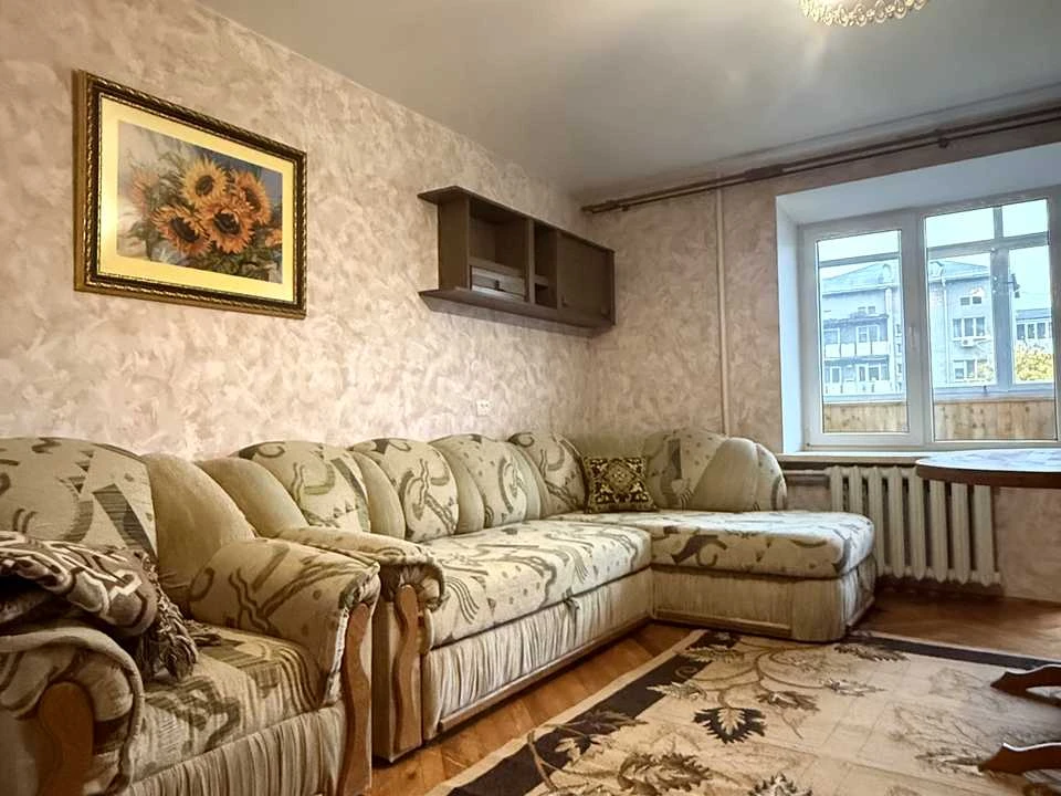 Apartment. Ivano-Frankivsk, Hnat Hotkevych st.