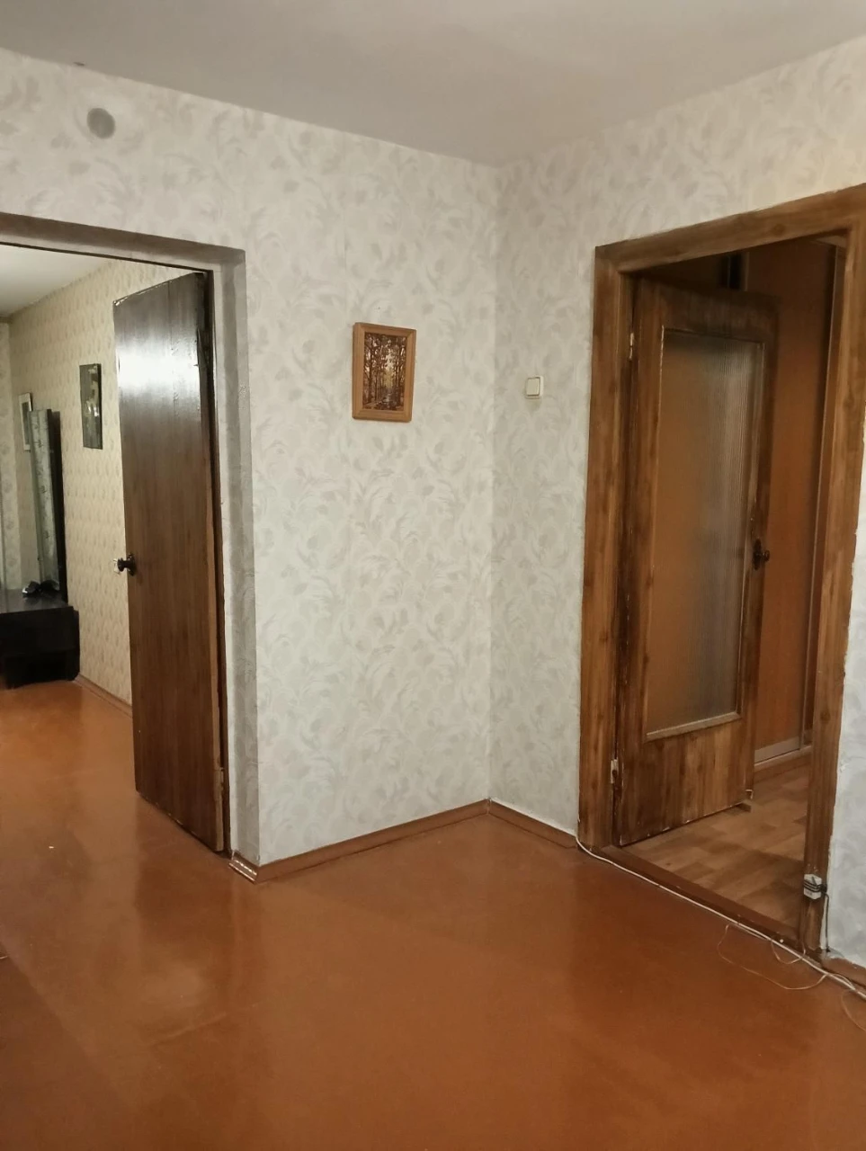 Продажа 3-комнатной квартиры в центре, 60 м², Кирпичный дом