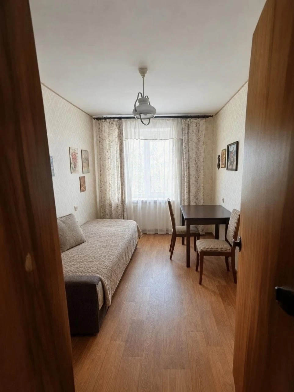 Продажа 3-комнатной квартиры в центре, 60 м², Кирпичный дом