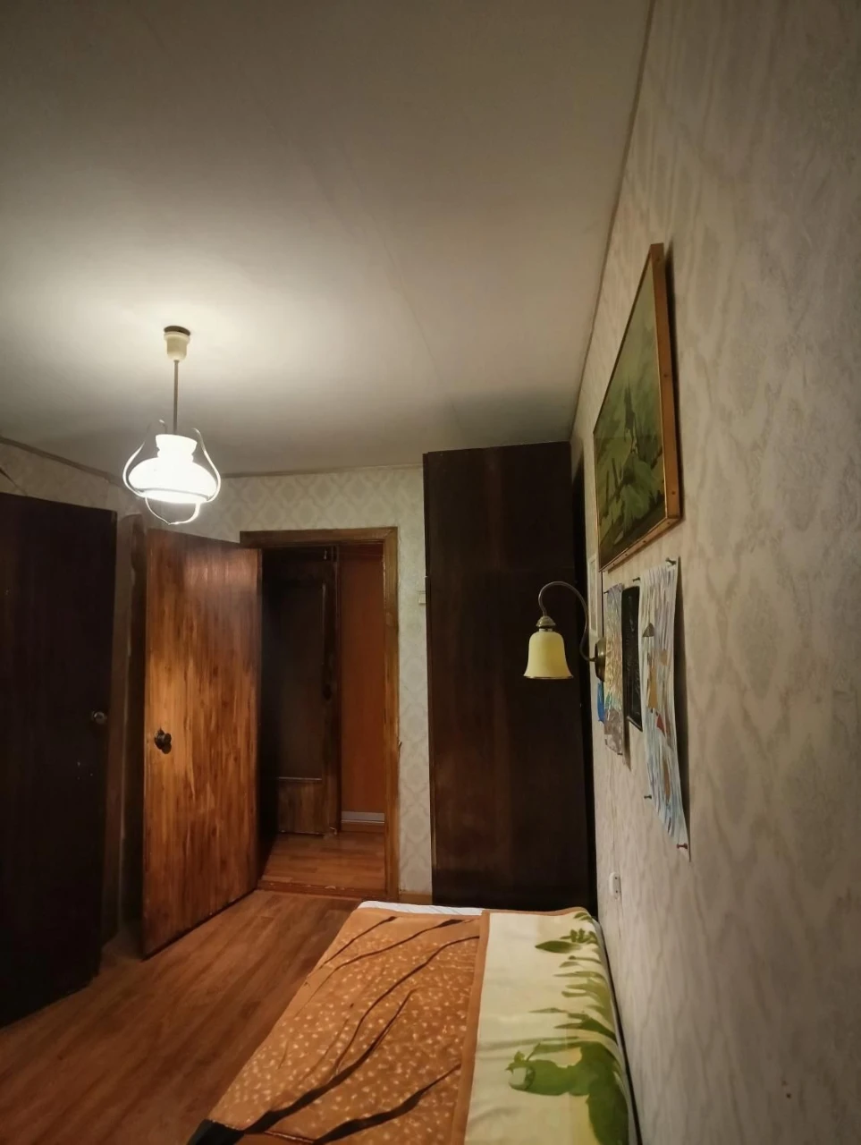 Продажа 3-комнатной квартиры в центре, 60 м², Кирпичный дом