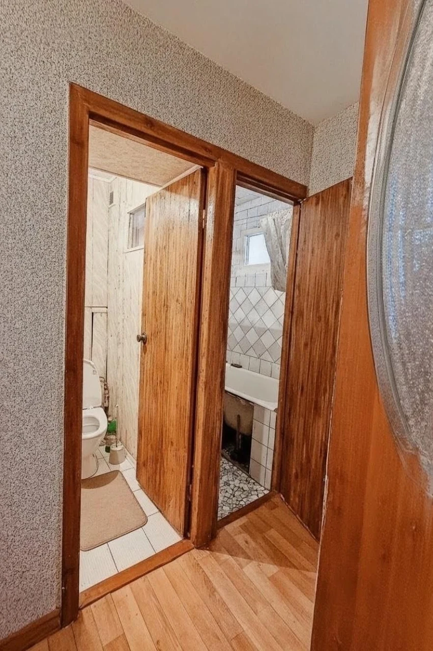 Продажа 3-комнатной квартиры в центре, 60 м², Кирпичный дом