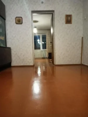 Продажа 3-комнатной квартиры в центре, 60 м², Кирпичный дом