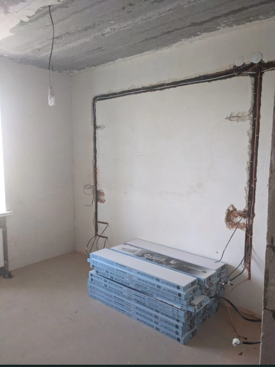 Sale of a three-room apartment
