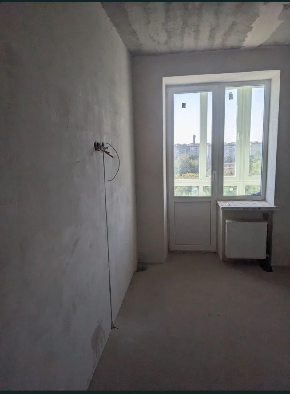 Sale of a three-room apartment