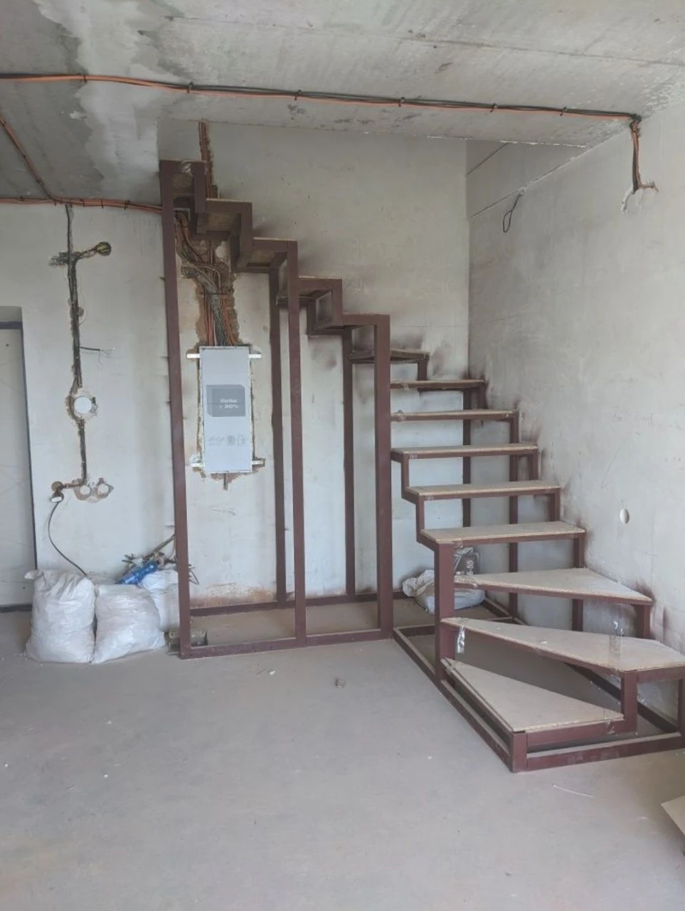 Sale of a three-room apartment