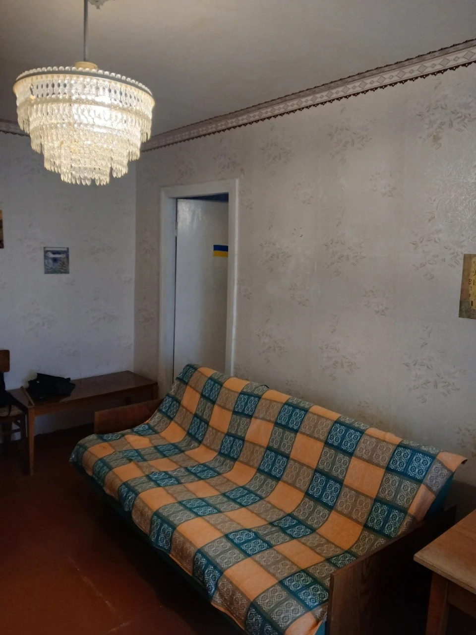Sale of a 2-bedroom apartment in the Institute of Communication area.