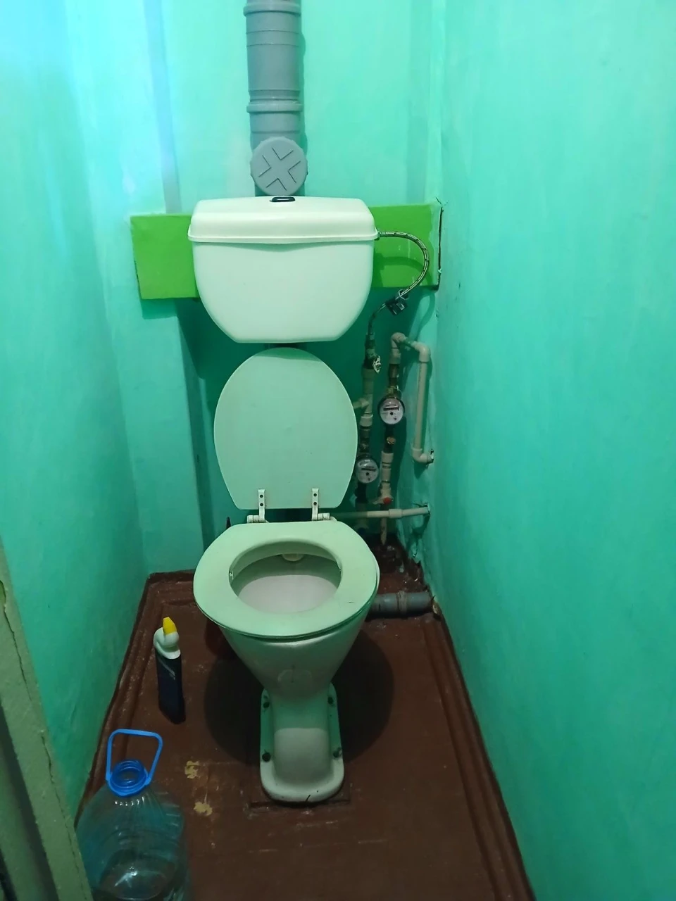 Sale of a 2-bedroom apartment in the Institute of Communication area.