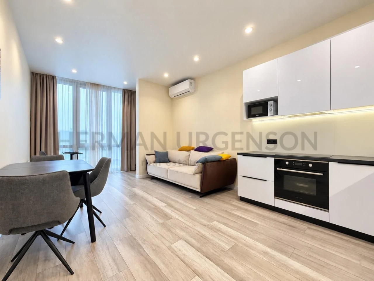 Selling 3-room apartment, 73 sq.m / City Line residential complex, Kapushanska Street