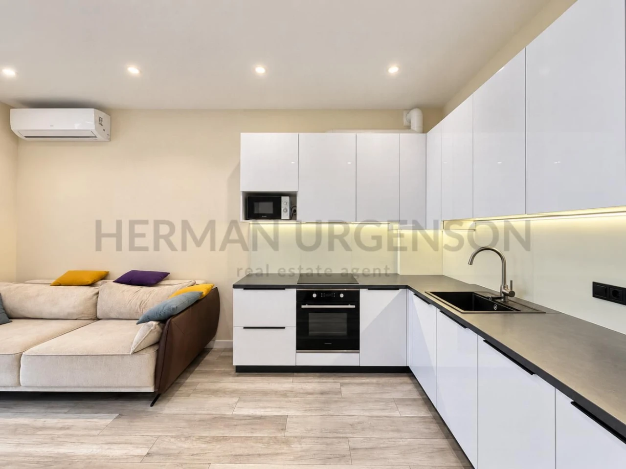 Selling 3-room apartment, 73 sq.m / City Line residential complex, Kapushanska Street