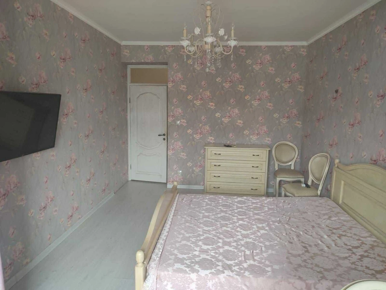 Sale of an atmospheric two-level apartment