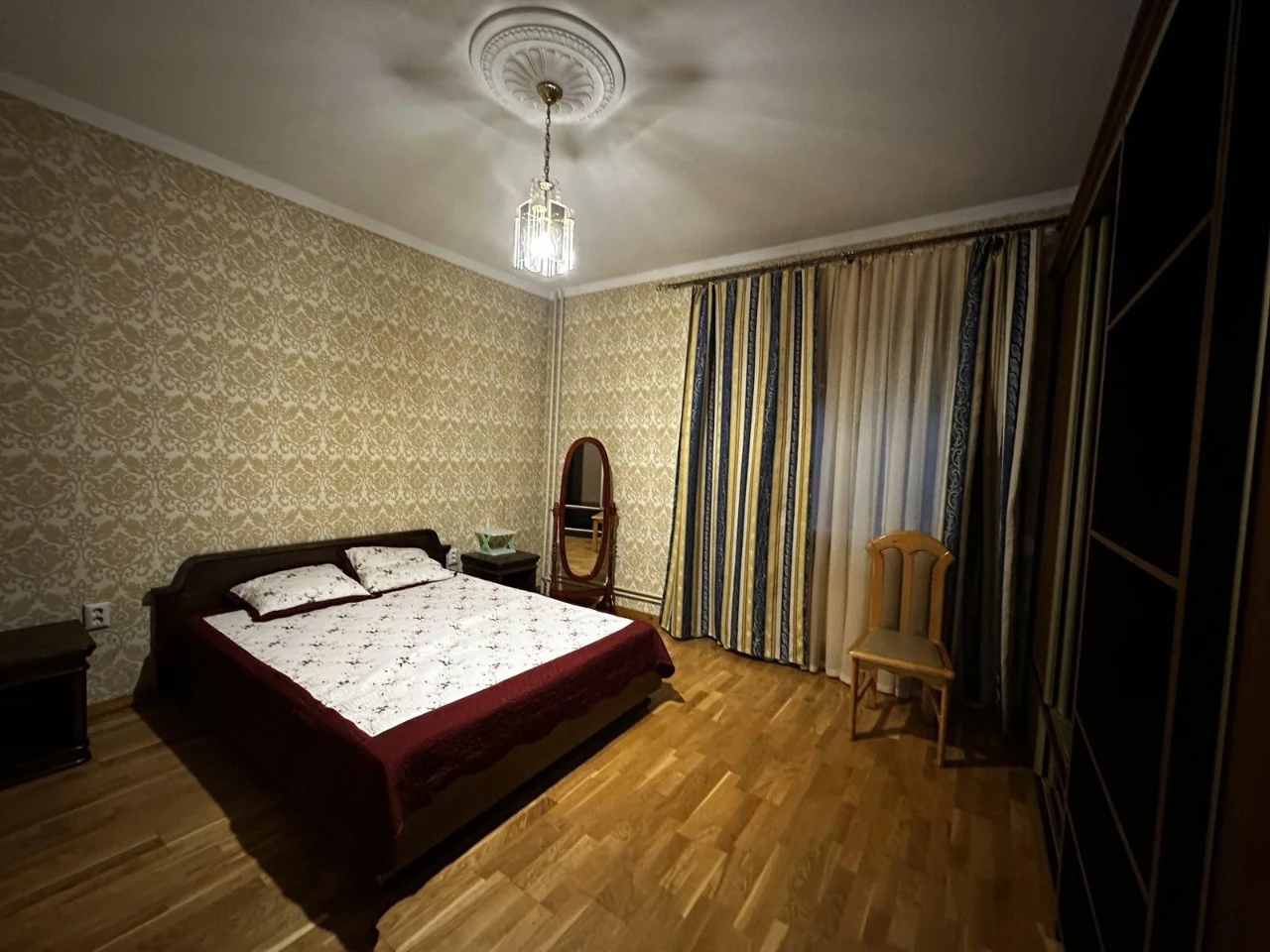 Будинок 550м2 на набережній