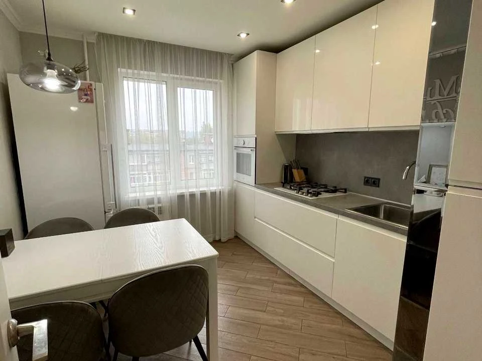 Apartment. Volodymyr Hmelnitsky, Romana Shukhevicha Street