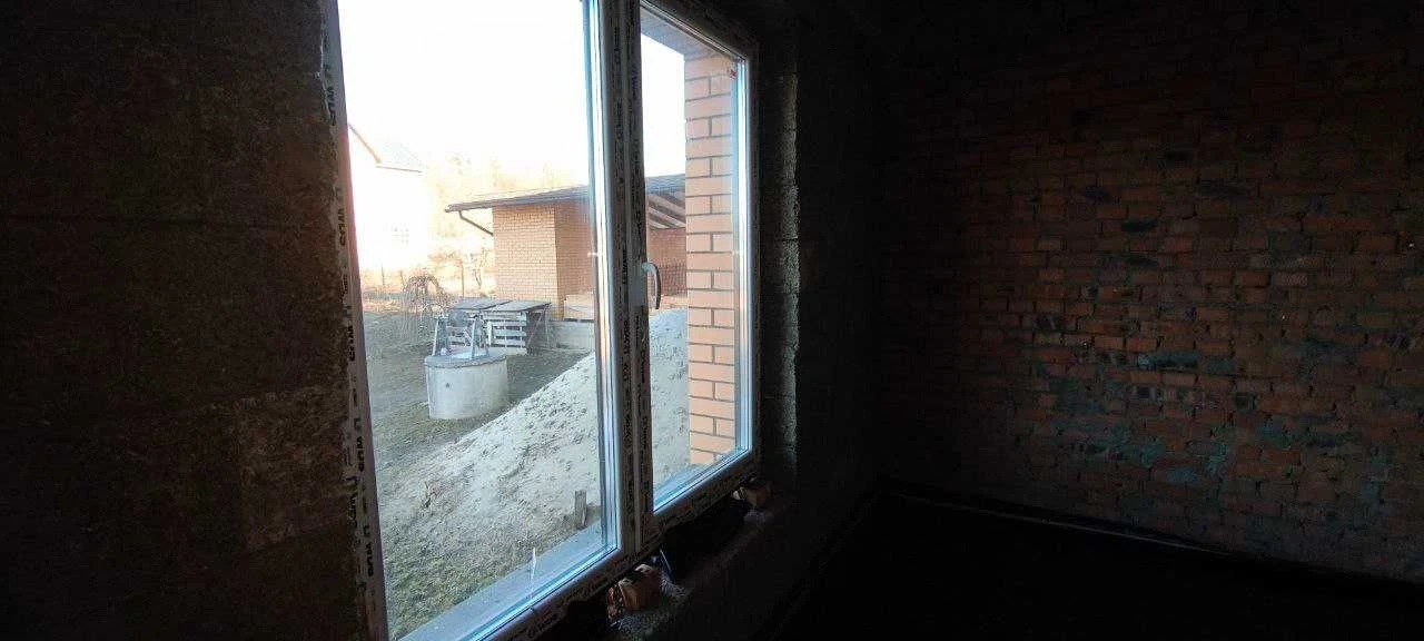Продажа современного дома с камином, продуманной планировкой