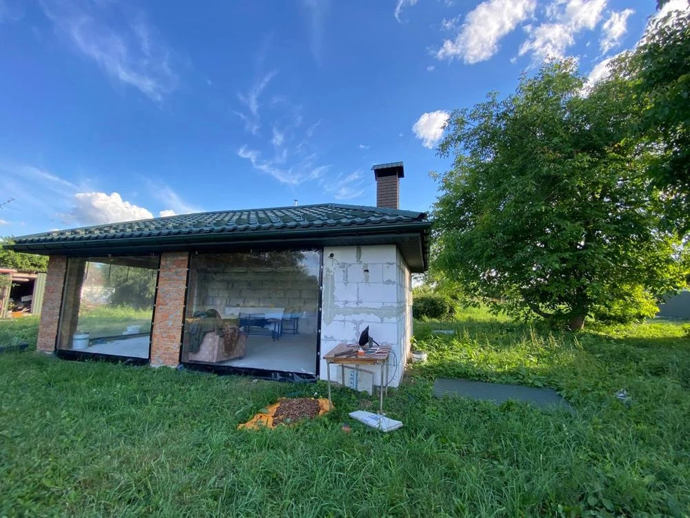 Sale of a 6-room house