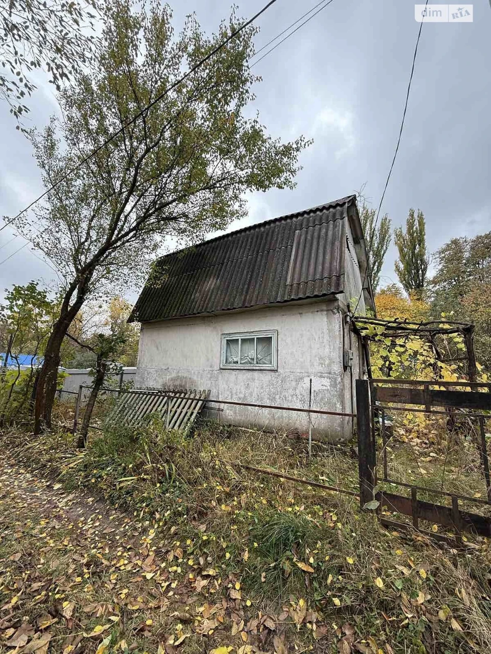 Продається земельна ділянка в Лезневому