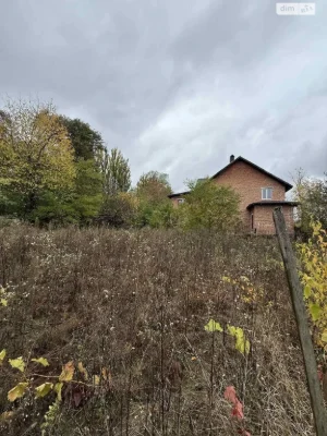 Продається земельна ділянка в Лезневому