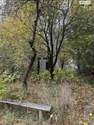 Продається земельна ділянка в Лезневому