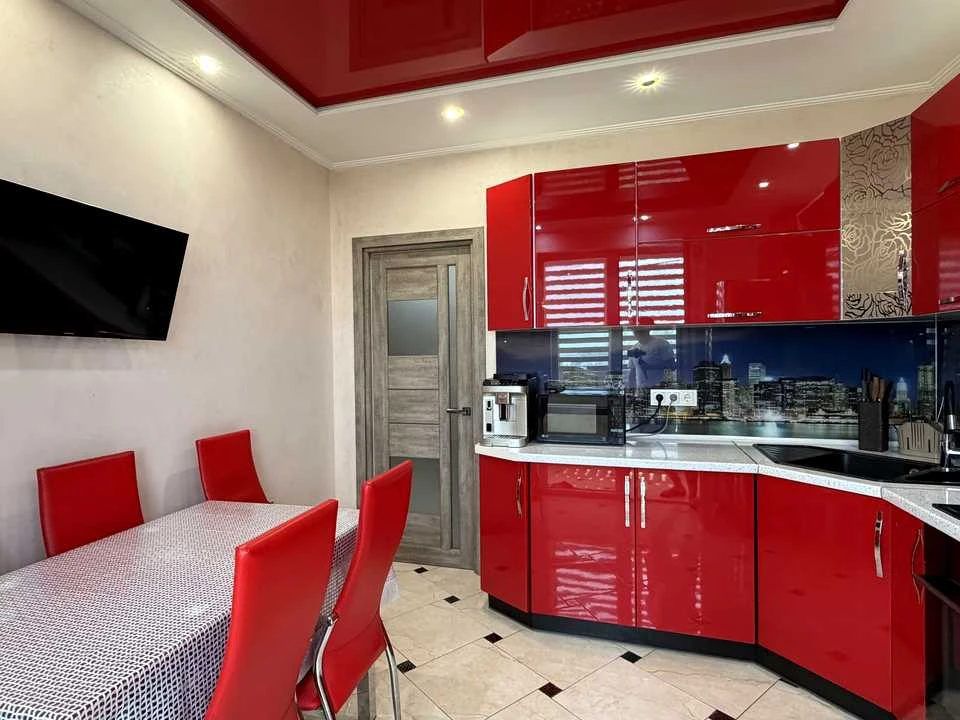 Apartment. Zhitomir, Pokrovska st.
