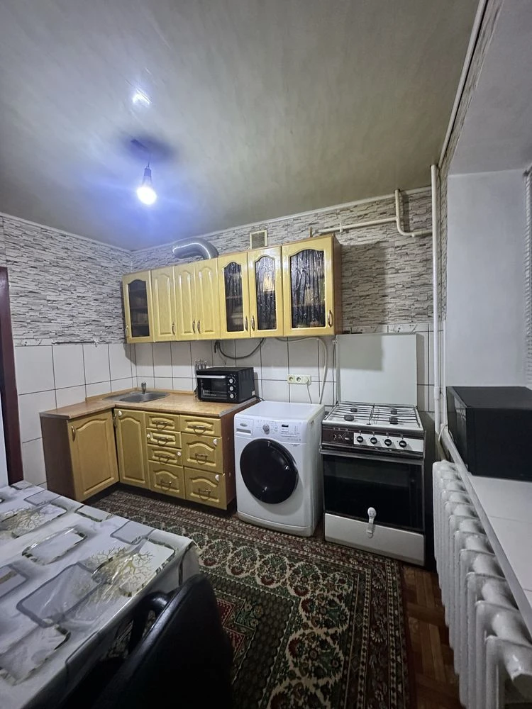 3-bedroom apartment, 68 sq m, 2 balconies, area near the 20th school