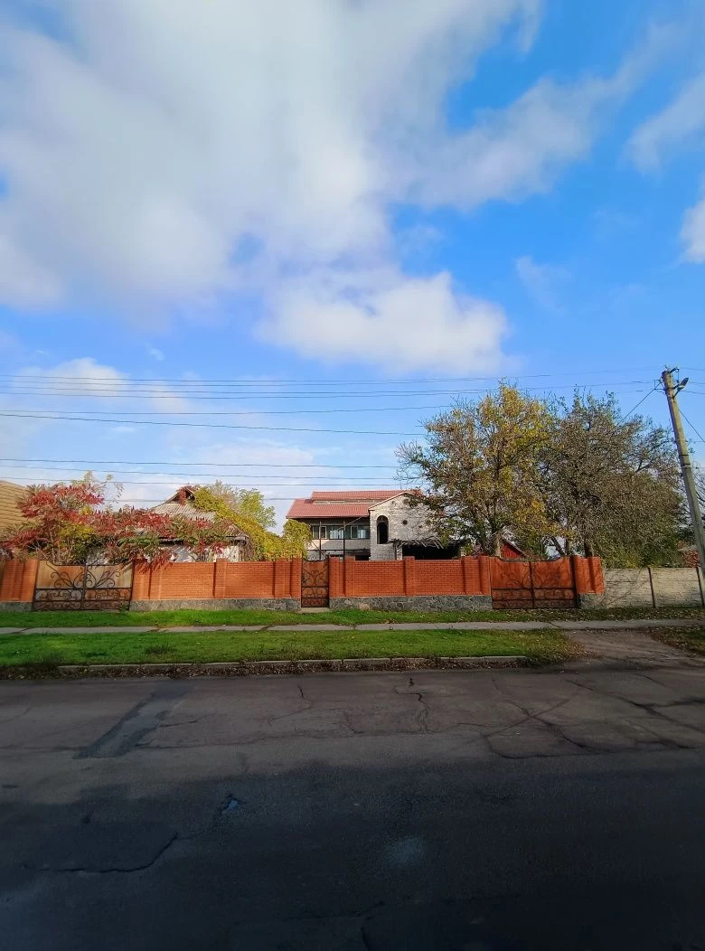 Продаж недобудованого будинку у Вергунах