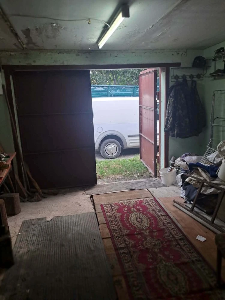 Продам гараж. Срочно. Кирпичный.
