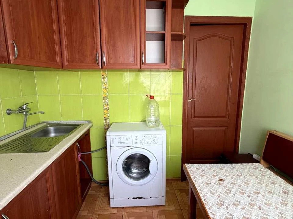 Apartment. Vasyl Cheroni Street, Riven