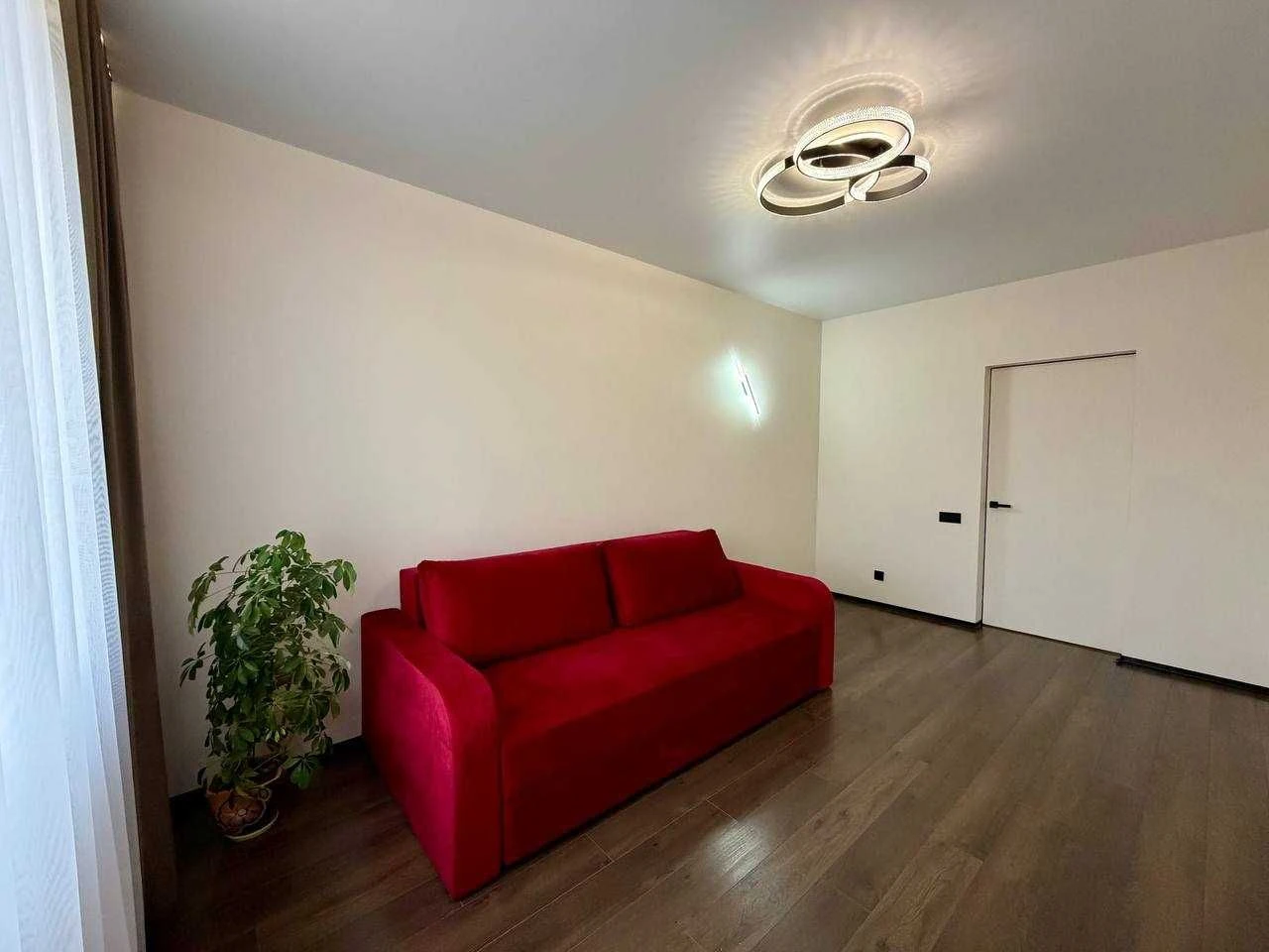 For sale, fully furnished 2-bedroom apartment with renovation in a new building.