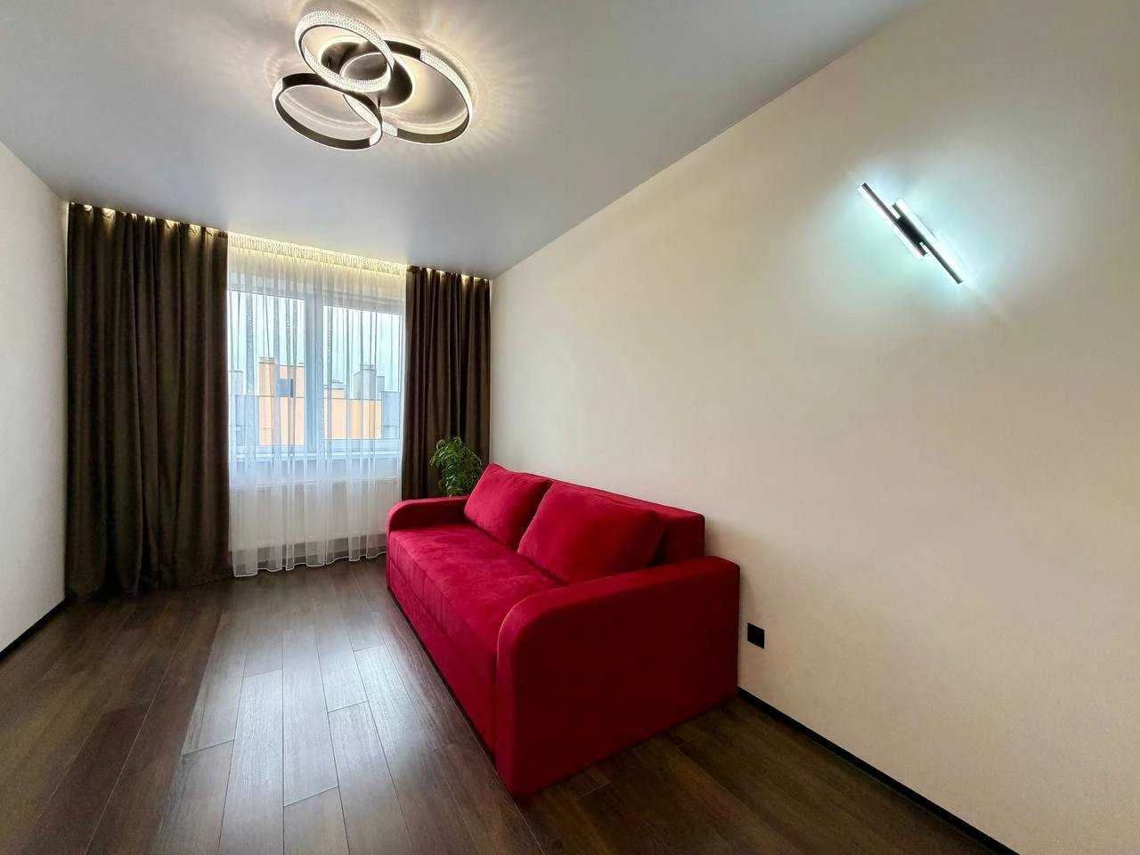 For sale, fully furnished 2-bedroom apartment with renovation in a new building.