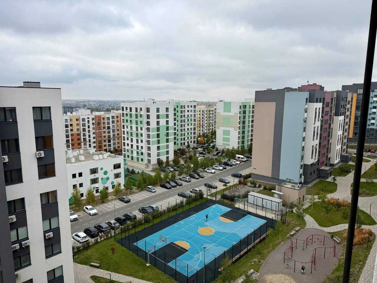 For sale, fully furnished 2-bedroom apartment with renovation in a new building.
