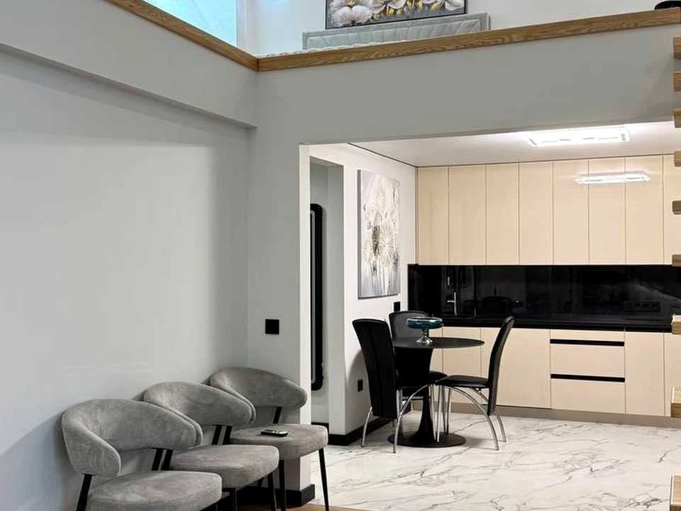 Apartment. Soborna Street, Riven