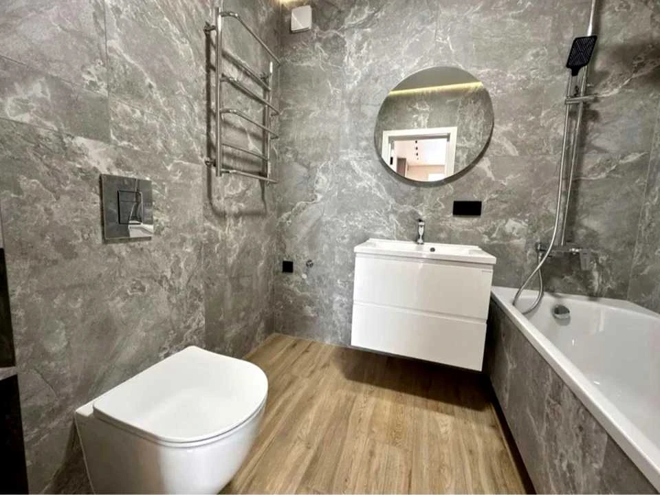 Apartment. Rivenė, Zakhysnykiv Mariupol' vul.