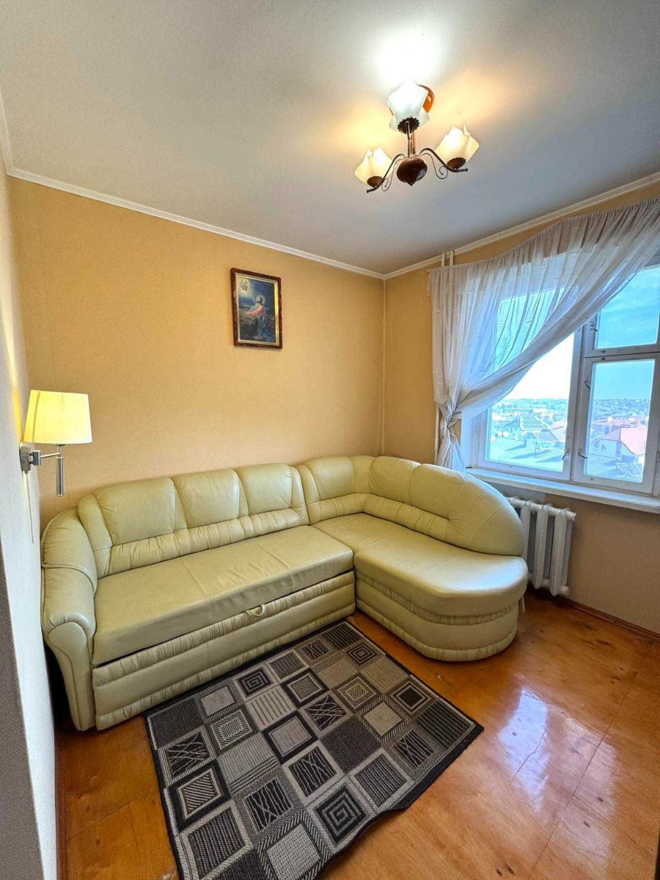 Продаж 4-кімнатного квартири • 92 м² • Буковинка • Гараж у