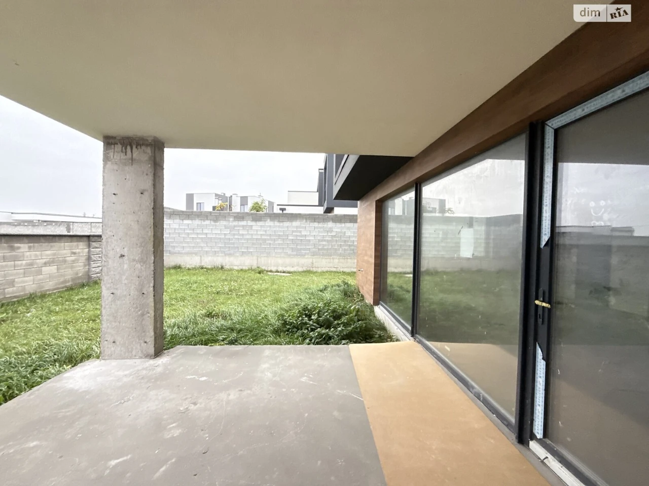 South Taunhouse for Sale