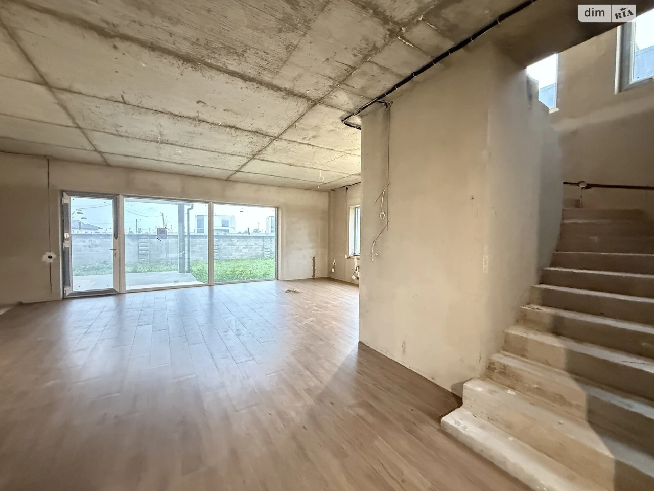 South Taunhouse for Sale