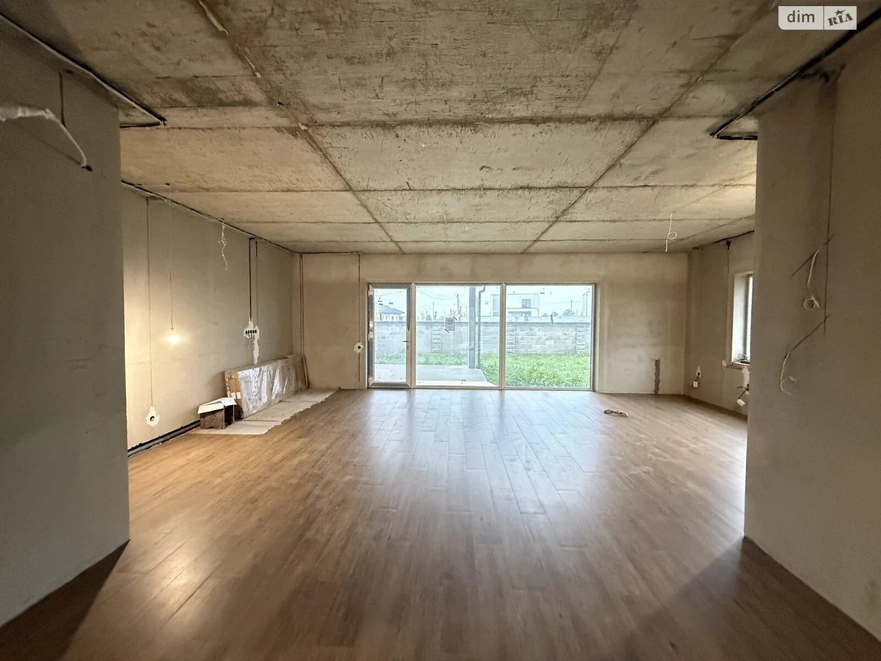 South Taunhouse for Sale
