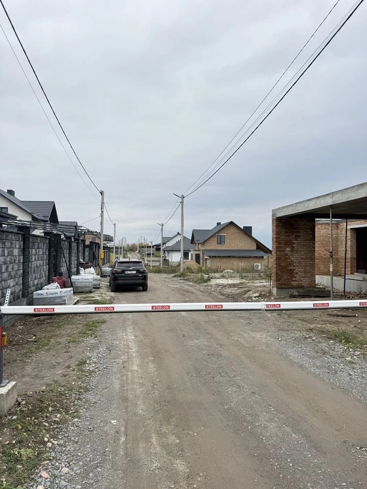 ПРОДАМ земельну ділянку під забудову.РАЙСЬКИЙ САД,300м до АТ