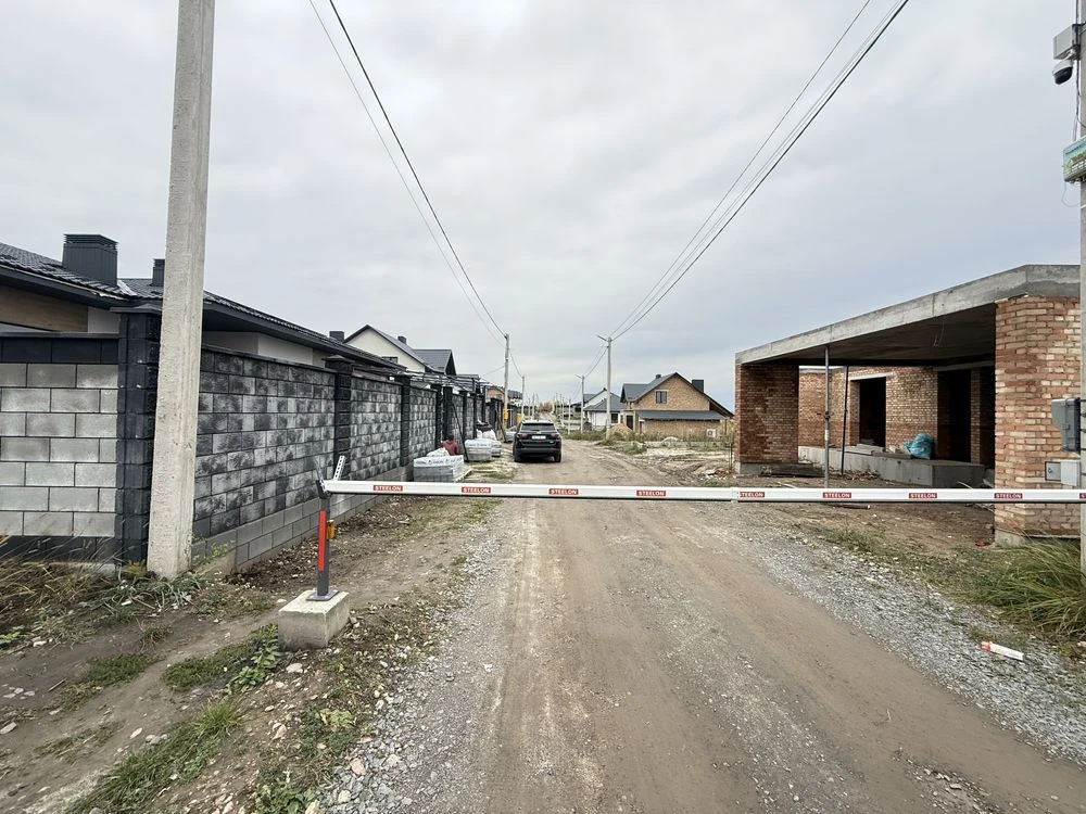 ПРОДАМ земельну ділянку під забудову.РАЙСЬКИЙ САД,300м до АТ
