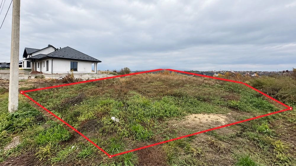 ПРОДАМ земельну ділянку під забудову.РАЙСЬКИЙ САД,300м до АТ