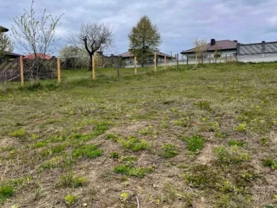 Земельна ділянка. Рівне, Київська вулиця