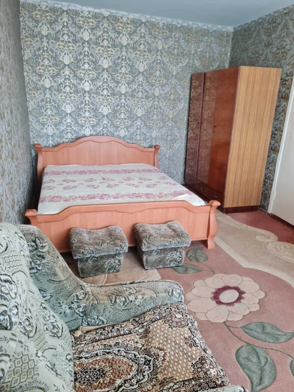One-bedroom apartment for sale in Ingulsk district, Teatral Street