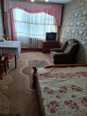 One-bedroom apartment for sale in Ingulsk district, Teatral Street